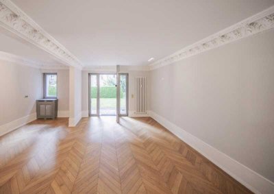 Zwischen Spree und Tiergarten: 2-Zi-Altbau-Whg mit 2 Terrassen