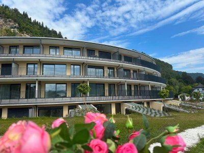 Faszinierende Terrassenwohnung mit Seeblick und Seezugang