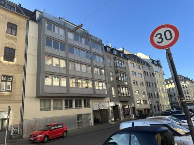 Südstadt: Apartment komplett renoviert, kurzfristig bezugsfrei!