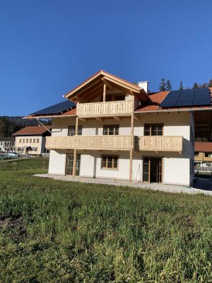 Erstbezug einer charmanten 2,5-Raum-Wohnung mit Balkon mitten im Grünen