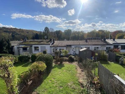 Gepflegtes Reihenhaus mit sonnigem Garten sucht kleine Familie