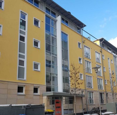 Schöne Wohnung in zentraler Lage mit Balkon