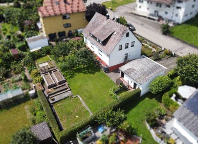 TOP-Immobilie: Tolles Ein-/Zweifamilienhaus mit Garten