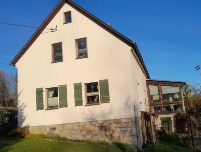 Einfamilienhaus mit gehobener Innenausstattung und EBK in Bad Brambach, verfügbar ab Februar 2025