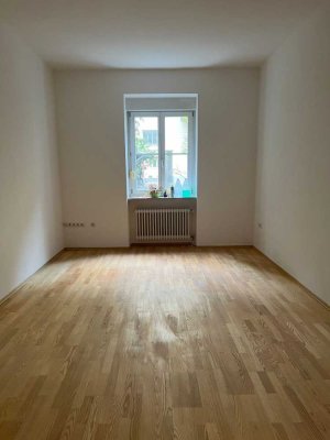 Brück Immobilien - *Gartenwohnung-Altbau* Freie, charmante 2 Zi.-Eigentumswohnung