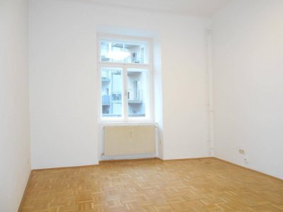 ANderMUR nahe Lendplatz sonnige 1ZI+Essküche im Altbau, 2Balkone