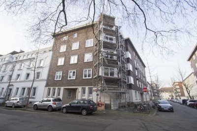 Renovierte 2,5-Zimmer-Wohnung mit Balkon im begehrten Wasserviertel