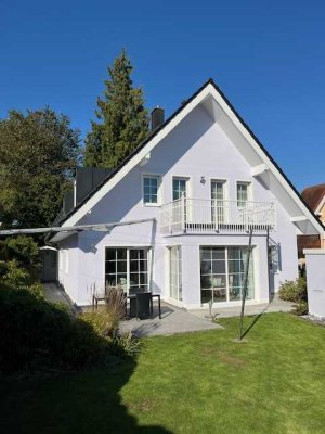 Luxuriöses Geräumiges  Einfamilienhaus mit Sonnigem Garten lux. Innenausstattung