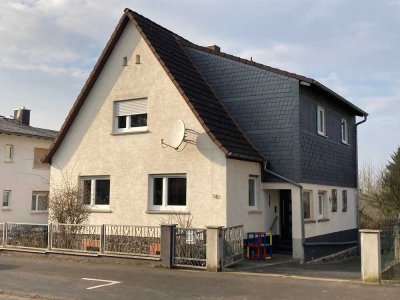 Einfamilienhaus mit großem Garten