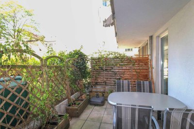 Schöne Erdgeschosswohnung in Innenhoflage mit Terrasse