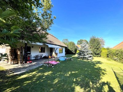 Sonniges Einfamilienhaus in kinderfreundlicher-ruhiger Wohnlage in Waldburg