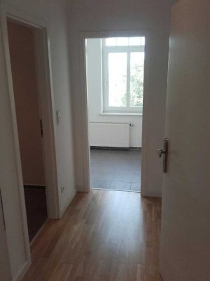 Studierende und Auszubildende aufgepasst! Kleine, Feine Singlewohnung in Halle zu vermieten!