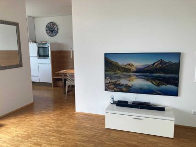 Helle Penthouse Wohnung 3-Zi., 92m², Bj.12, ab 1.5.25, Bahn-Nähe, EBK+ geh. Ausstatt., keine Makler