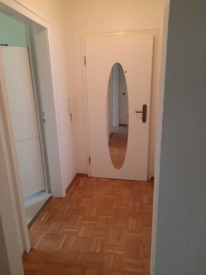 Großzügige 3 Zimmer Wohnung mit Garten in Oberhausen, Grenze Mülheim