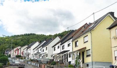 Einfamilien-Reihenmittelhaus mit Gartengrundstück