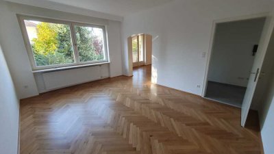 Stilvolle 3-Zimmer-Wohnung mit 2 Balkonen in bester Lage in Frankfurt am Main