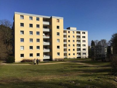 Schöne und gepflegte 4-Zimmer-Wohnung mit Balkon