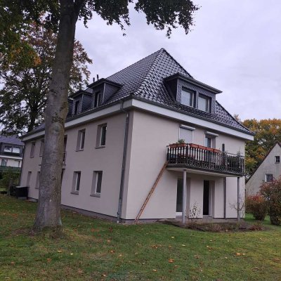 KUNZE: renovierte Wohnung mit Terrasse und Stellplatz in zentraler Lage von Büchen