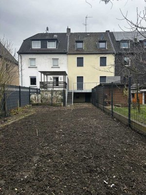 Einfamilienreihenmittelhaus mit großzügiger Terrasse und Garten