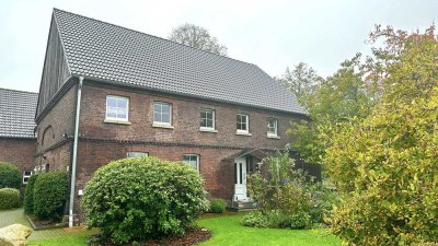 Charmanter Resthof auf 3,7 ha zu verkaufen