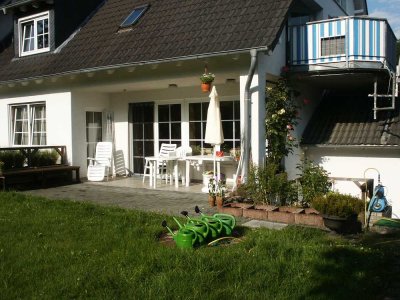 Privat, 100m²-EG.-ETW.  51643 Gummersbach-Berstig / zentrumsnah dennoch im Grünen , Gartennutzung