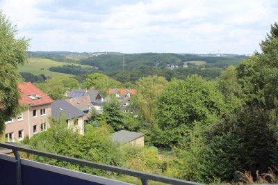 Balkon, ruhig & gepflegt, toller Ausblick mit Einbauküche