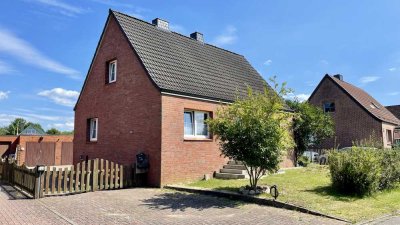 Familiendomizil mit großzügigem Garten und Garagen