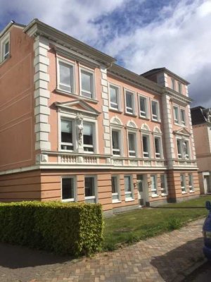 Schöne 2,5 Zimmer Wohnung im 2. OG
