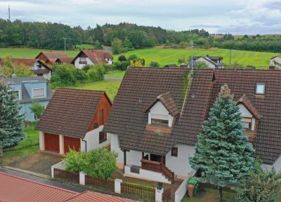 Handwerkertraum in Heideck – Sanierungsbedürftige Doppelhaushälfte mit Garten