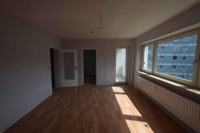 +++ Renovierte 3-Raumwohnung mit Aufzug und Balkon +++