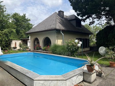 Idyllisches Architektenhaus im Landhausstil in beliebter Badener Lage