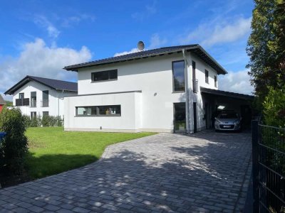 Freistehendes Einfamilienhaus mit Einbauküche auf ca. 520 m² Grundstück davon ca. 200 m² Garten