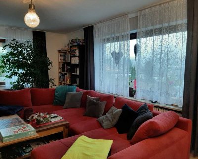 Freundliche 5-Zimmer-Wohnung mit Balkon und Einbauküche in Plüderhausen in Südhanglage