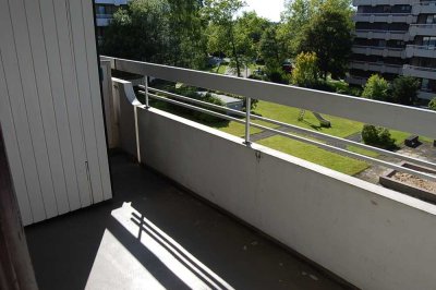 Wunderschöne  3,5 Raumwohnung mit Balkon u. Tiefgaragenplatz