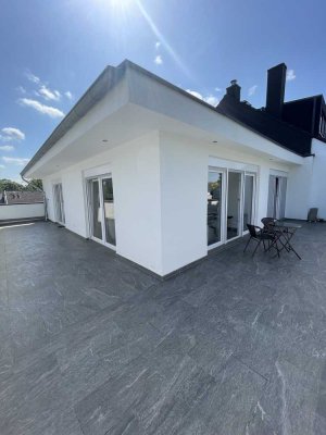 Exklusive Penthouse-Wohnung mit großzügiger Terrasse in zentraler Lage von Köln-Weiden