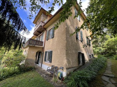 Großzügige Wohnung in Villa mit Garten / Mariatrost / Sanierungsbedürftig