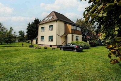 Großfamilien, Handwerker, und Bauträger aufgepasst! Haus mit 1840m² Grund! Baudichte 0,3-0,6