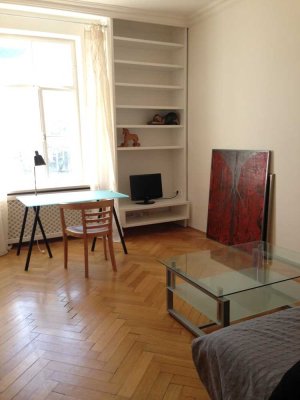 möblierter 2-Zi Altbau, Balkon, Toplage Schwabing Münchner Freiheit/Clemensstraße