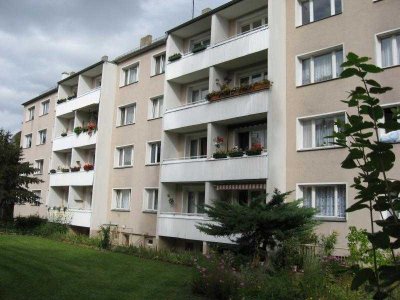 Familienwohnen-Balkon- kautionsfrei- H.-Heine Straße 19