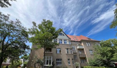 in Steglitz, schöne 6 Zimmerwohnung mit Garten und Garage