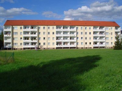 4-Raum-Wohnung  mit Balkon sucht Familie