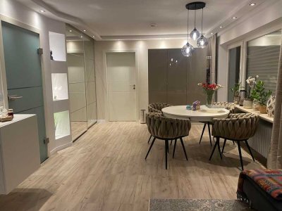 Neuwertige Wohnung mit EBK und Balkon: exklusive 2-Zimmer-DG-Wohnung in Bad Wörishofen