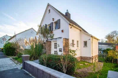 Modernisiertes Einfamilienhaus mit großem Garten, Terrasse und zentraler Lage in Euskirchen