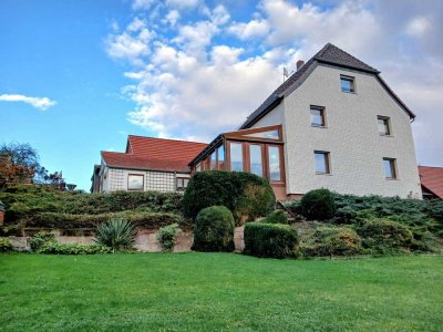 Zweifamilienhaus mit zusätzlichem Bauplatz