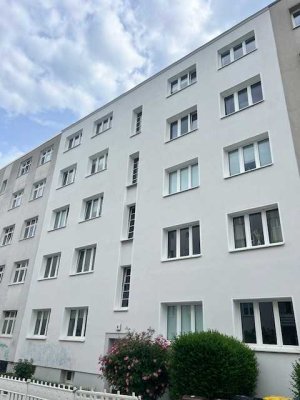 KTV- Hochpattere- WG taugliche 3 Raumwohnung mit Balkon