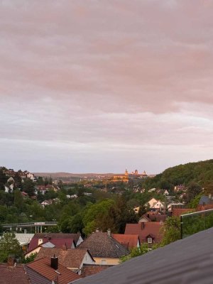 Gehobene 3-Zimmer Wohnung mit Dachterrasse und Festungsblick