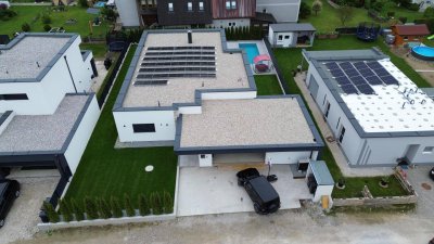 Luxusbungalow mit Pool, loxonegesteuert, Doppelgarage/3 Meter Raumhöhe/54m2 Wohnzimmer NEUER PREIS