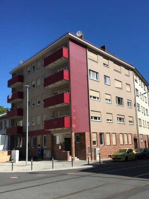 Dreizimmerwohnung  Einbauküche - Balkon - Duschbad - Frei ab 01.12.2024