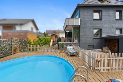 Exklusives Wohnerlebnis: Einfamilienhaus mit Pool in Bielefeld