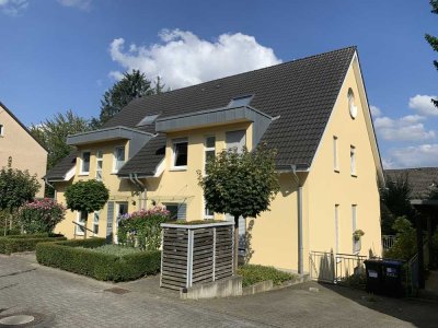 Schöne 3-Raum-Maisonettewohnung mit Studio und Dachterrasse in Mülheim a.d. Ruhr (Heimaterde)